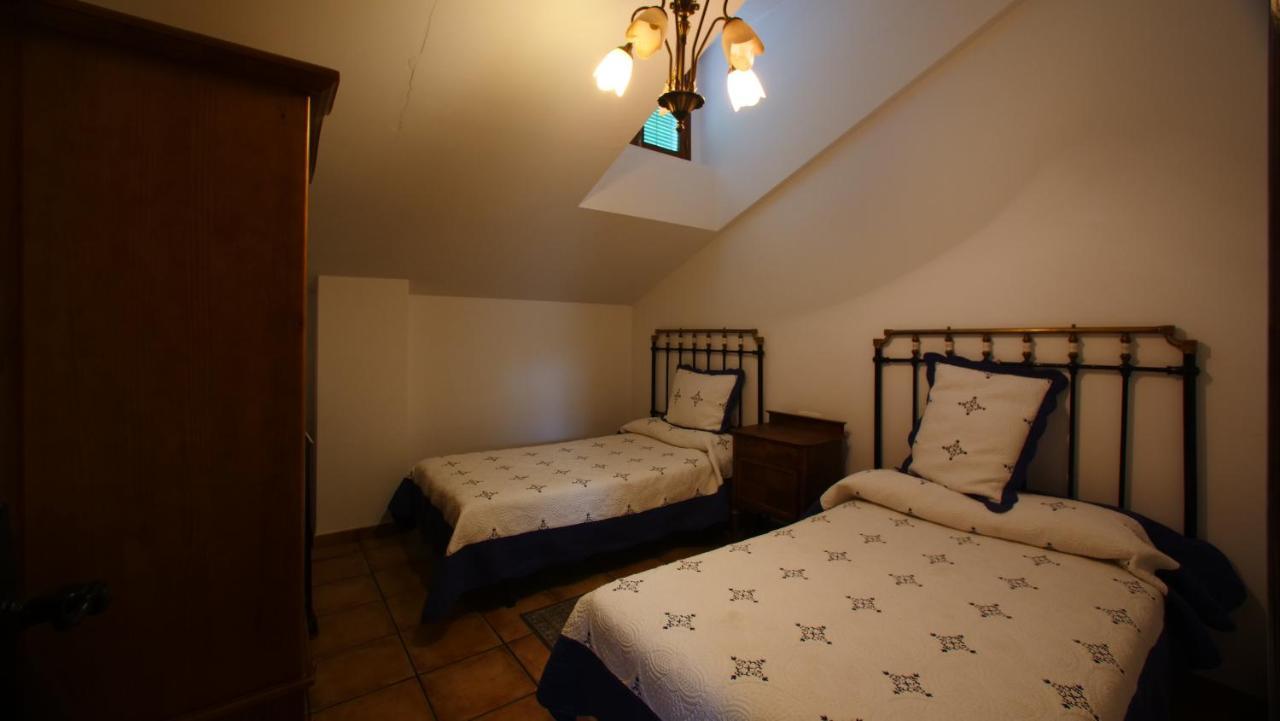 Casa Rural Plaza Vieja Saldana ภายนอก รูปภาพ